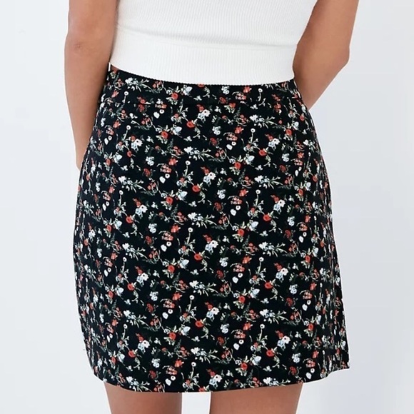 Little Moon Freesia Skirt - Picture 8 of 16